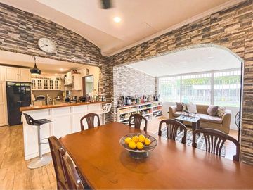 1067 SQM Semi Furnished House And Lot With Bodega Ready for Water Refilling Business