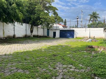 VENDO PROPIEDAD PARA ESCUELA, CLINICA U OFICINAS DOBLE FRENTE 984 MTS.