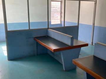VENDO PROPIEDAD PARA ESCUELA, CLINICA U OFICINAS DOBLE FRENTE 984 MTS.