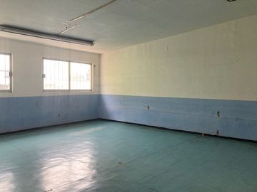 VENDO PROPIEDAD PARA ESCUELA, CLINICA U OFICINAS DOBLE FRENTE 984 MTS.