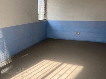 VENDO PROPIEDAD PARA ESCUELA, CLINICA U OFICINAS DOBLE FRENTE 984 MTS.