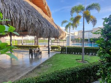 Casa en venta en conjunto en Ricaurte- Cundinamarca