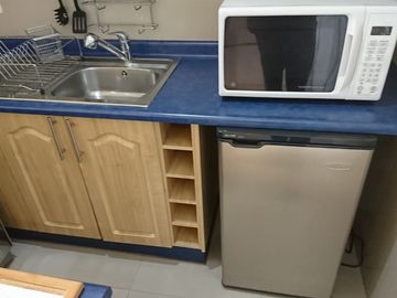 SUITE EN RENTA CON VISTA, SECTOR JIPIJAPA CERCA MALL RIO CENTRO
