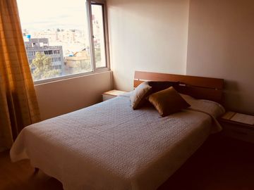 SUITE EN RENTA CON VISTA, SECTOR JIPIJAPA CERCA MALL RIO CENTRO