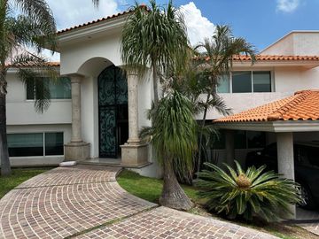 EXCELENTE CASA EN VENTA