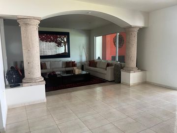 EXCELENTE CASA EN VENTA
