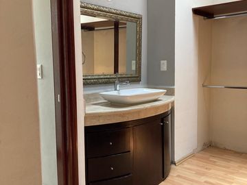 RESIDENCIA ESTILO CONTEMPORANEO  EN VENTA EN SAN MARTINITO
