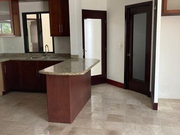 RESIDENCIA ESTILO CONTEMPORANEO  EN VENTA EN SAN MARTINITO