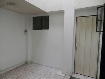 VENTA DE CASA 3 PLANTAS EN CARCELÉN