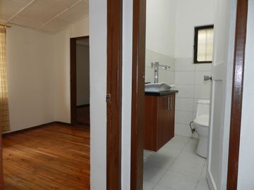 VENTA DE CASA 3 PLANTAS EN CARCELÉN