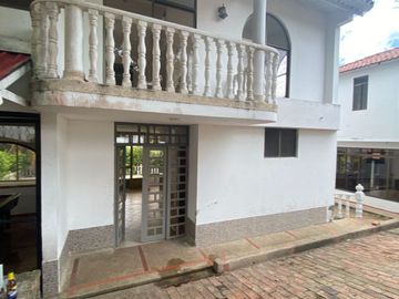 VENDOEN MELGAR DOS CASAS CAMPESTRES EN LOTE DE 585 m2