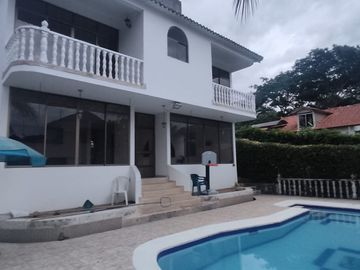 VENDOEN MELGAR DOS CASAS CAMPESTRES EN LOTE DE 585 m2