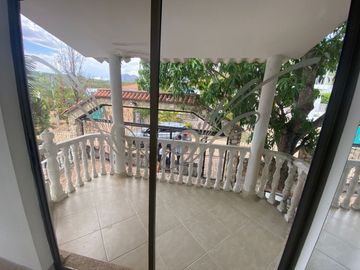 VENDOEN MELGAR DOS CASAS CAMPESTRES EN LOTE DE 585 m2