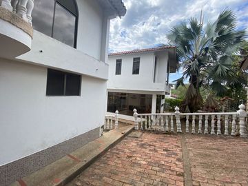 VENDOEN MELGAR DOS CASAS CAMPESTRES EN LOTE DE 585 m2