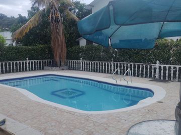 VENDOEN MELGAR DOS CASAS CAMPESTRES EN LOTE DE 585 m2