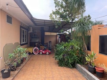 Rumah Murah 2 muka Tanah 400m2 di Pesanggrahan, Jak Sel hanya 5,5 M nego