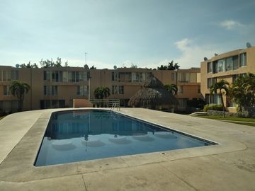 $1,850,000 Hermosa Casa Tres Recámaras con Superficie 247.43 m2 Alberca, Oasis II, Xochitepec, Morelos