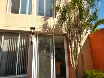 $1,850,000 Hermosa Casa Tres Recámaras con Superficie 247.43 m2 Alberca, Oasis II, Xochitepec, Morelos