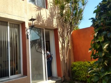 $1,850,000 Hermosa Casa Tres Recámaras con Superficie 247.43 m2 Alberca, Oasis II, Xochitepec, Morelos