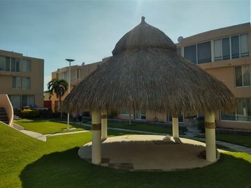 $1,850,000 Hermosa Casa Tres Recámaras con Superficie 247.43 m2 Alberca, Oasis II, Xochitepec, Morelos