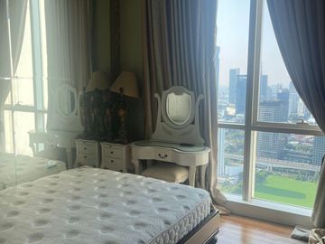 For Rent Apartement The Peak Sudirman 4 BR Semi Furnished 359sqm