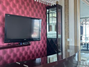 For Rent Apartement The Peak Sudirman 4 BR Semi Furnished 359sqm
