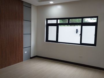 La Residencia de Sta Rosa 4BR house for sale