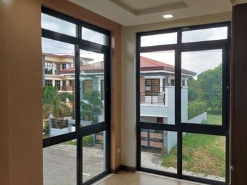 La Residencia de Sta Rosa 4BR house for sale