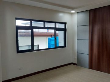 La Residencia de Sta Rosa 4BR house for sale