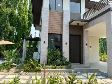 Fully Furnished House for Sale in Brentvile Subdivision Biñan, Laguna