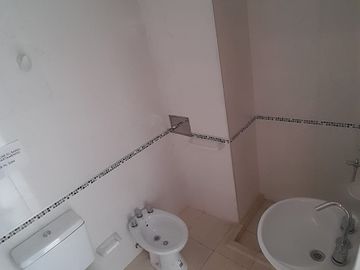 INSIEME VENDE AMPLIO Y LUMINOSO MONOAMBIENTE A ESTRENAR