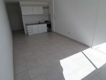 INSIEME VENDE AMPLIO Y LUMINOSO MONOAMBIENTE A ESTRENAR
