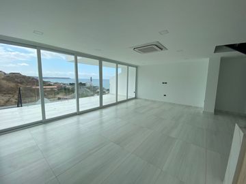 Casa con Vista Al Mar de Venta en manta zona Sur