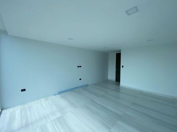 Casa con Vista Al Mar de Venta en manta zona Sur