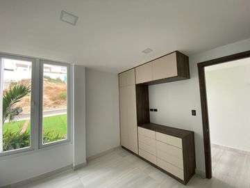 Casa con Vista Al Mar de Venta en manta zona Sur