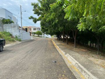 casa de venta en manta por terminar manta beach