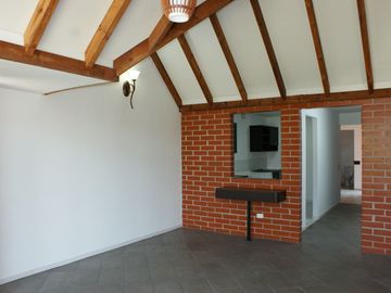 Casa - Venta - Semi Nueva - Pomasqui - Norte - Quito