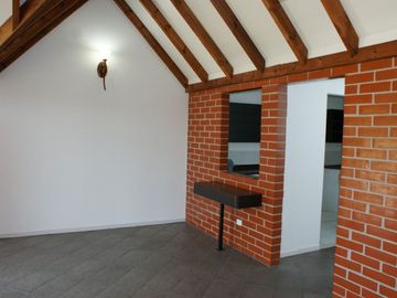 Casa - Venta - Semi Nueva - Pomasqui - Norte - Quito