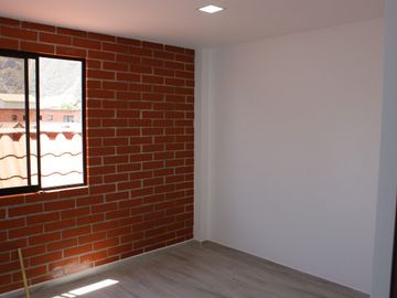 Casa - Venta - Semi Nueva - Pomasqui - Norte - Quito