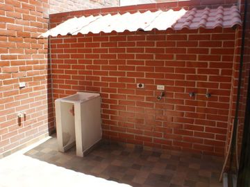 Casa - Venta - Semi Nueva - Pomasqui - Norte - Quito
