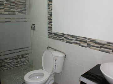 Casa - Venta - Semi Nueva - Pomasqui - Norte - Quito