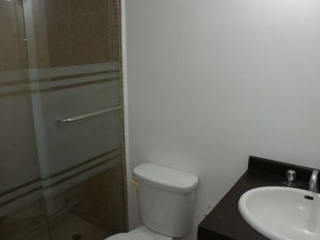 Casa - Venta - Semi Nueva - Pomasqui - Norte - Quito
