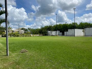 Terreno de Oportunidad en venta ubicado en residencial de lujo , Mérida Yucatán
