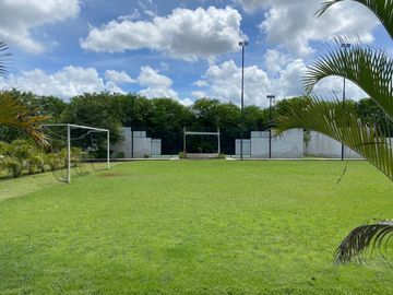 Terreno de Oportunidad en venta ubicado en residencial de lujo , Mérida Yucatán