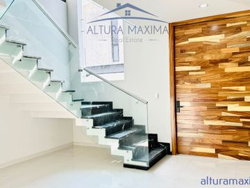 Residencia Nueva en Venta Puerta Las Lomas Andares Zapopan