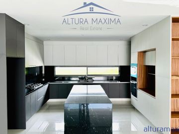 Residencia Nueva en Venta Puerta Las Lomas Andares Zapopan