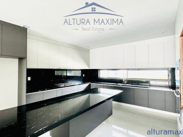 Residencia Nueva en Venta Puerta Las Lomas Andares Zapopan