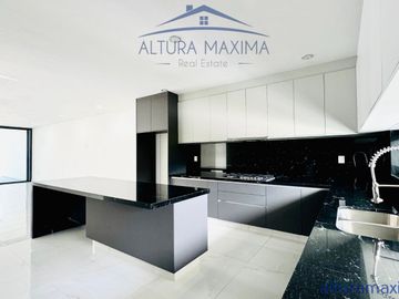 Residencia Nueva en Venta Puerta Las Lomas Andares Zapopan