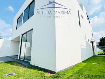 Residencia Nueva en Venta Puerta Las Lomas Andares Zapopan