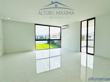 Residencia Nueva en Venta Puerta Las Lomas Andares Zapopan
